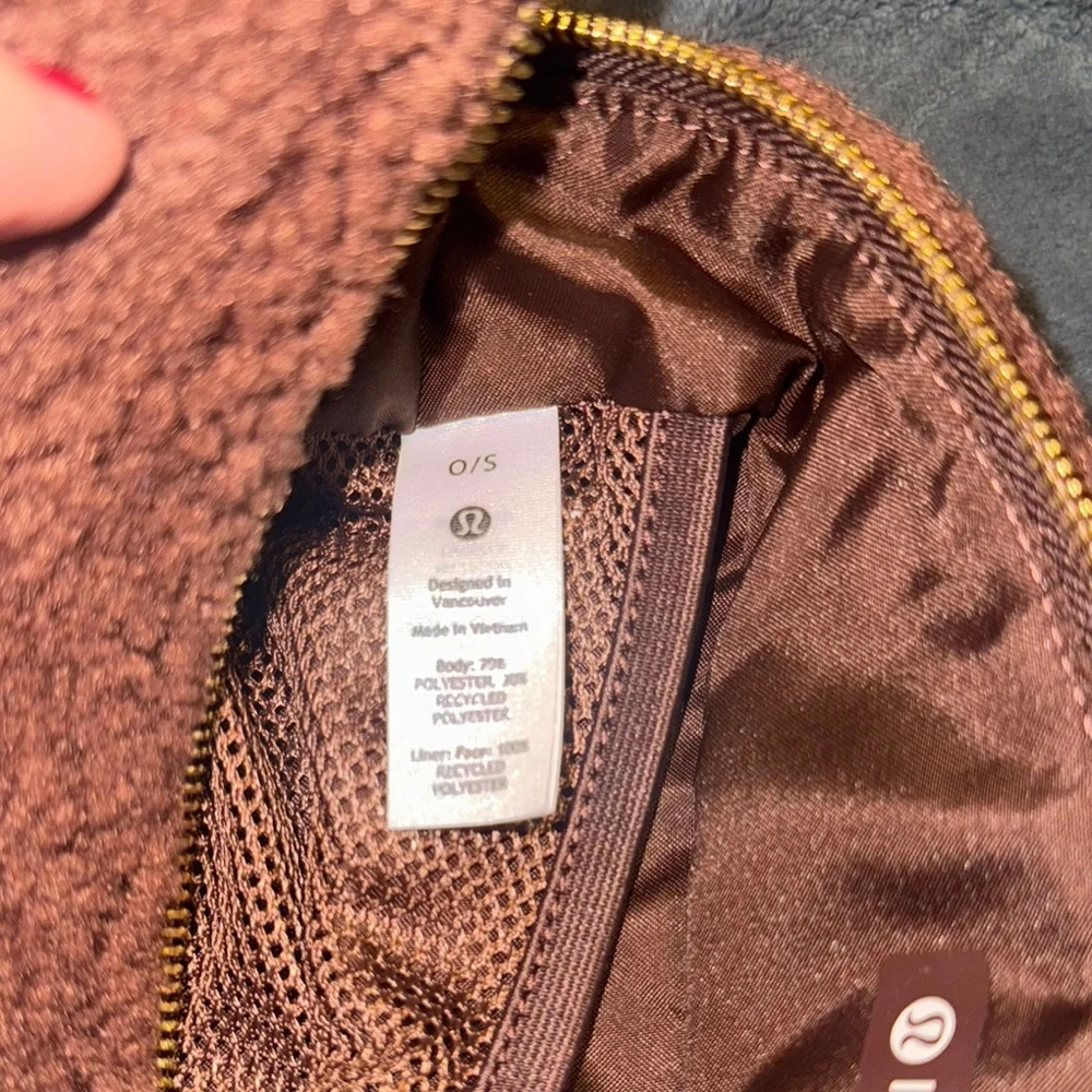 Lululemon Feeling Ready Fleece Pouch